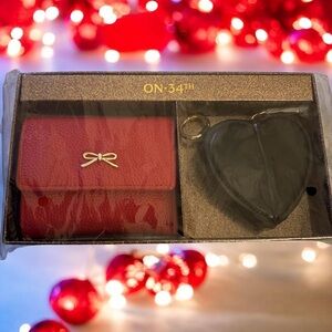 ON 34TH Elegant Red and Black Key & Card Holder Set